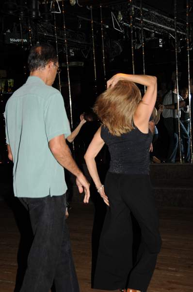 Dancing-11-17-09-48-RobinBD-DDeRosaPhoto.jpg