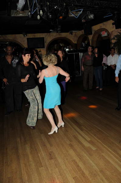 Dancing-11-17-10-RobinBD-62-DDeRosaPhoto.jpg