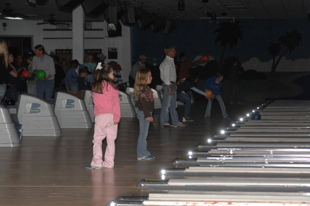 101-AHJFBowlingforEquestrians-2-18-07-DeRosaPhoto.jpg