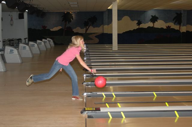 125-AHJFBowlingforEquestrians-2-18-07-DeRosaPhoto.jpg