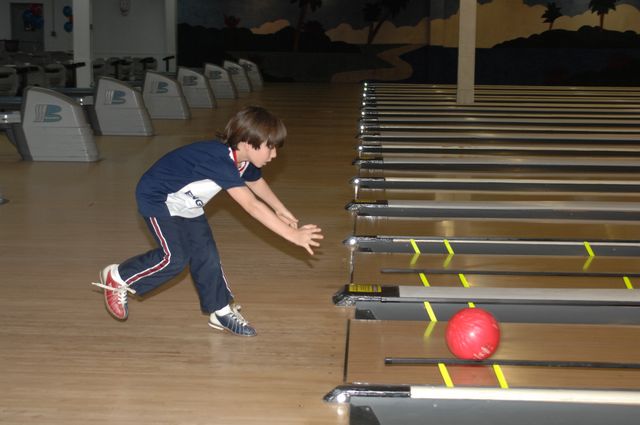 126-AHJFBowlingforEquestrians-2-18-07-DeRosaPhoto.jpg