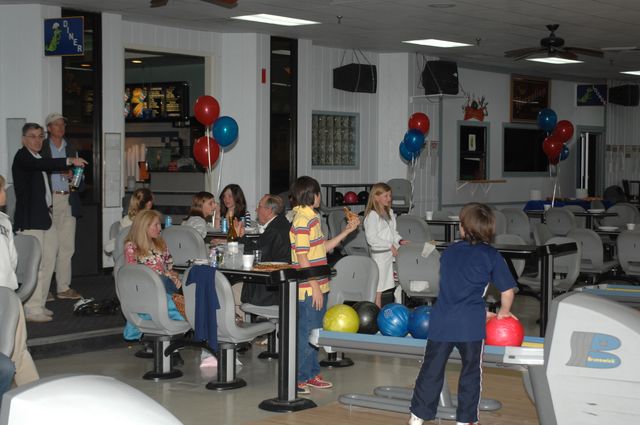 127-AHJFBowlingforEquestrians-2-18-07-DeRosaPhoto.jpg