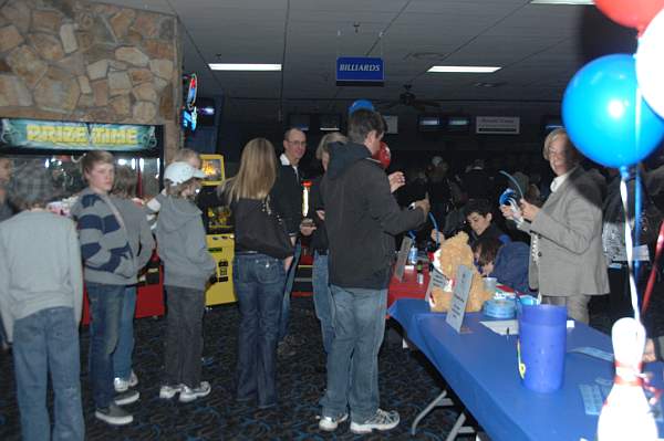 AHJF-Bowling-2-14-10-090-DDeRosaPhoto.jpg