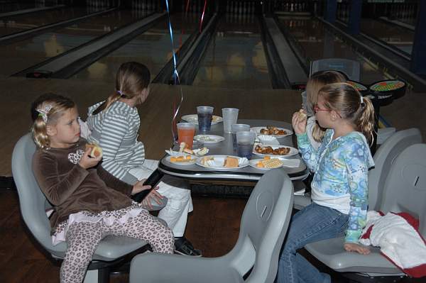 AHJF-Bowling-2-14-10-098-DDeRosaPhoto.jpg