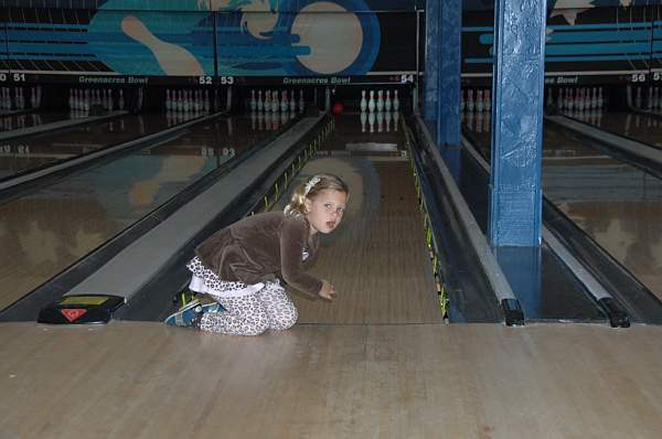 AHJF-Bowling-2-14-10-109-DDeRosaPhoto.jpg