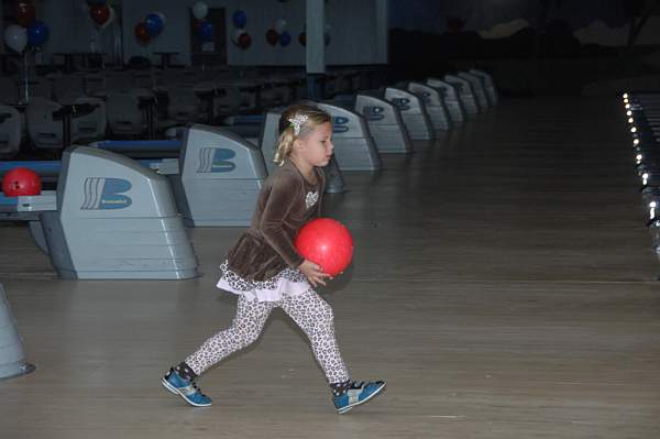 AHJF-Bowling-2-14-10-138-DDeRosaPhoto.jpg