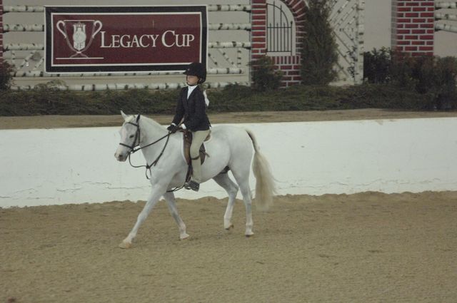 028-StrikeAPose-LuluFarish-LegacyCupCup-PnyHtrGoRnd-5-12-07-DeRosaPhoto.jpg