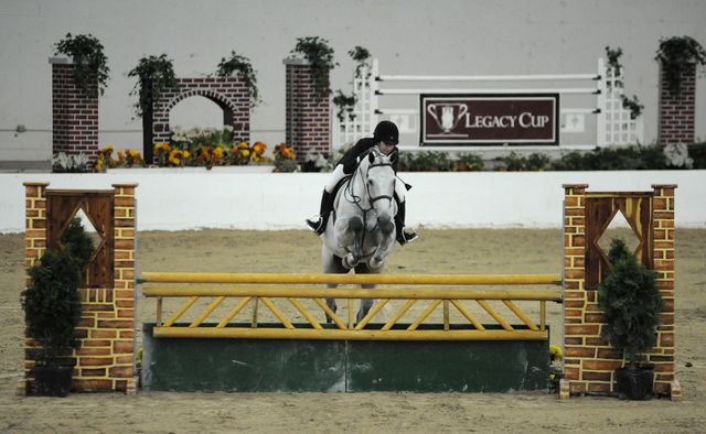 2434-Cento-JenniferWaxman-LegacyCup-NonPro3'6Finals-5-17-08-DeRosaPhoto