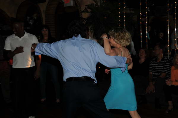 Dancing-11-17-10-RobinBD-33-DDeRosaPhoto.jpg