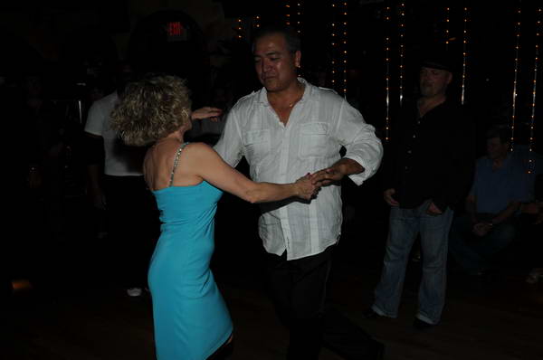 Dancing-11-17-10-RobinBD-36-DDeRosaPhoto.jpg