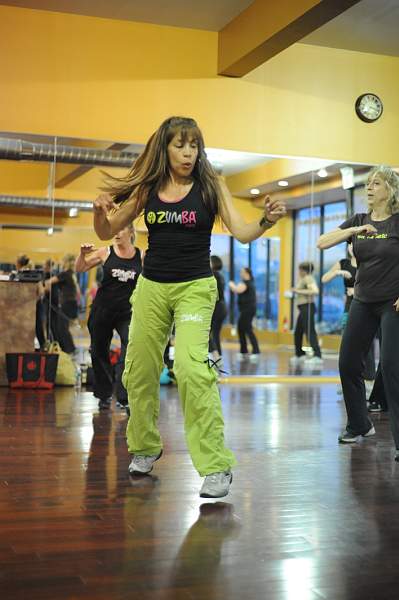 BUCD-Zumba-5-14-09-14-DDeRosaPhoto.jpg