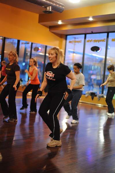 BUCD-Zumba-5-14-09-27-DDeRosaPhoto.jpg