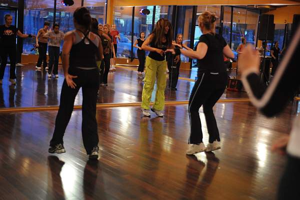 BUCD-Zumba-5-14-09-43-DDeRosaPhoto.jpg