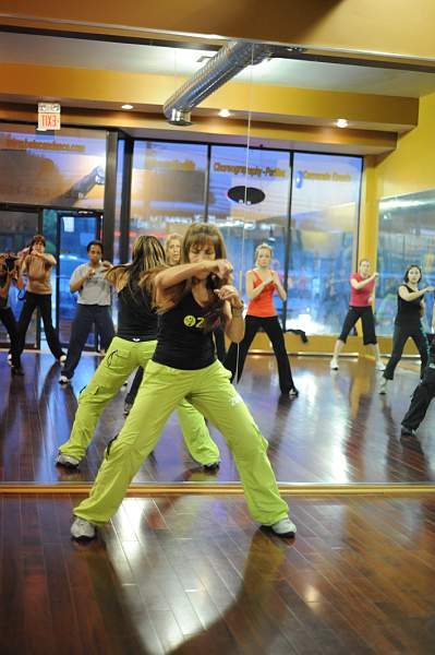 BUCD-Zumba-5-14-09-49-DDeRosaPhoto.jpg