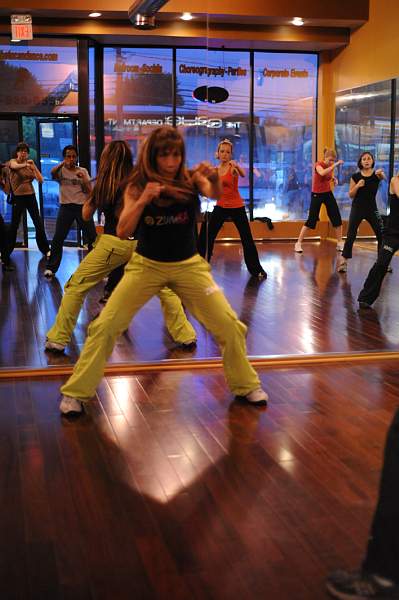 BUCD-Zumba-5-14-09-50-DDeRosaPhoto.jpg