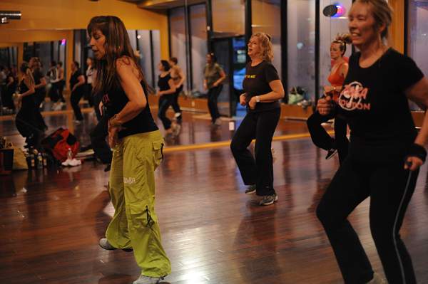 BUCD-Zumba-5-14-09-61-DDeRosaPhoto.jpg