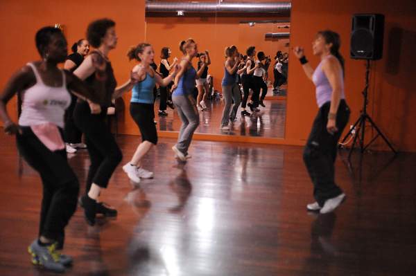 BUCD-Zumba-5-2-09-0-DDeRosaPhoto.jpg