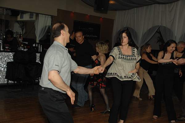 Dancing-5-14-09-93-DDeRosaPhoto.jpg