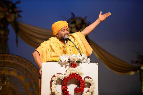 Gurudev-10-4-15-7826-DDeRosaPhoto