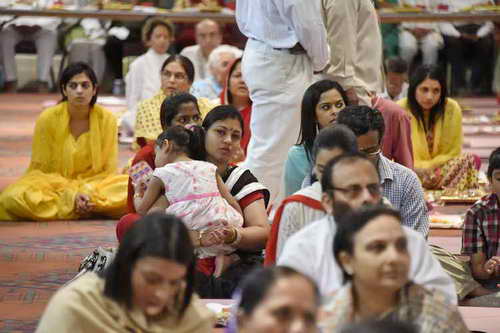 Gurudev1-7-12-14-7163-DDeRosaPhoto