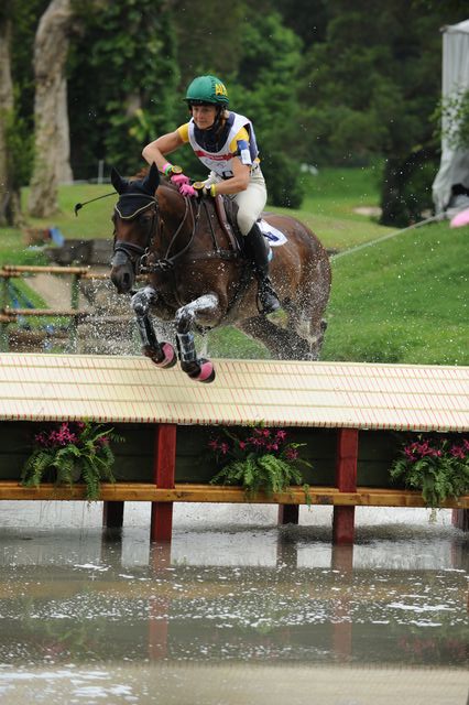 HKEV-8-11-08-0362-LucindaFredericks-HeadleyBritannia-AUS-DeRosaPhoto.jpg