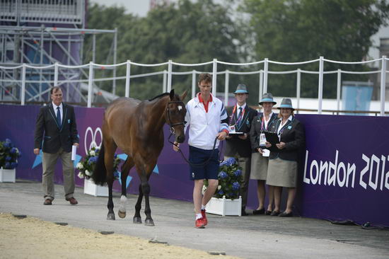 Olympics-EVJg-7-27-12-0603-WilliamFox-Pitt-Lionheart-GBR-DDeRosaPhoto