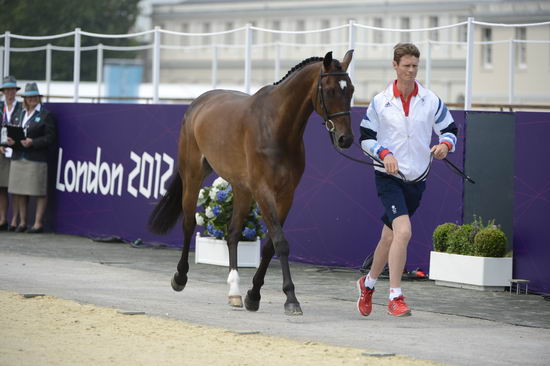 Olympics-EVJg-7-27-12-0605-WilliamFox-Pitt-Lionheart-GBR-DDeRosaPhoto