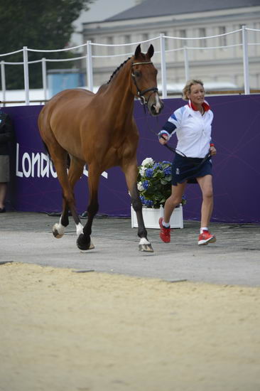 Olympics-EVJg-7-27-12-0614-MaryKing-ImperialCavalier-GBR-DDeRosaPhoto