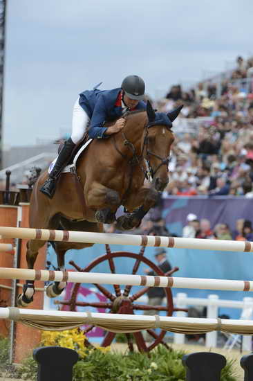 Olympics-SJ-Ind-8-4-12-6172-OlivierGuillon-LordDeTheize-FRA-DDeRosaPhoto