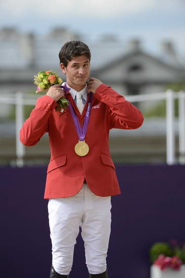 Gold-SteveGuerdat-SUI-Olympics-8-8-12-SJ-Ind-Medals-6620-DDeRosaPhoto