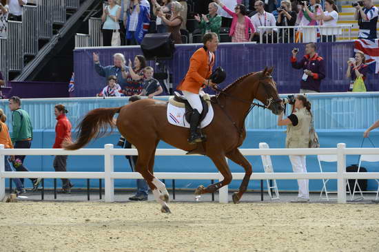 Silver-GercoSchroder-Olympics-8-8-12-SJ-Ind-Medals-6763-DDeRosaPhoto