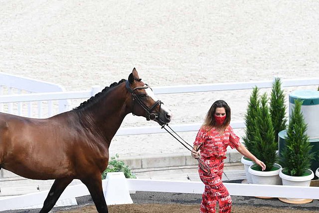 OLY-2020-DRESSAGE-JOG-7-24-21-0781-110-LARISSA PAULUIS-FLAMBEAU-BEL-DDEROSAPHOTO