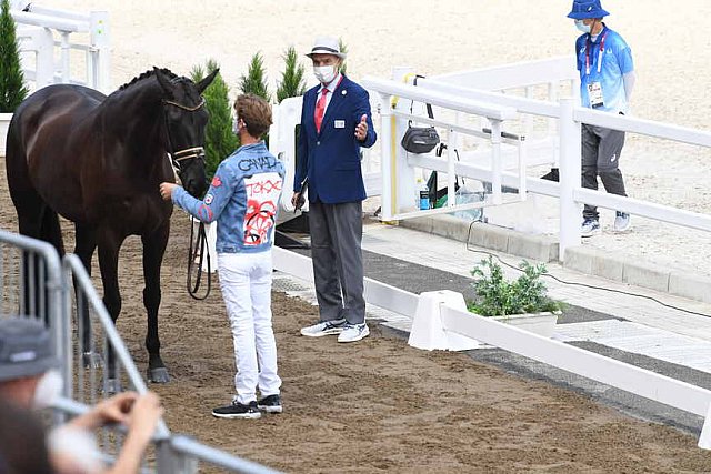 OLY-2020-DRESSAGE-JOG-7-24-21-0829-116-CHRIS VON MARTELS-ECLIPS-CAN-DDEROSAPHOTO