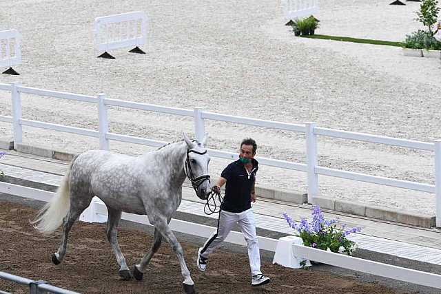 OLY-2020-DRESSAGE-JOG-7-24-21-1255-155-CARLOS PINTO-SULTAO MENEZES-POR-DDEROSAPHOTO