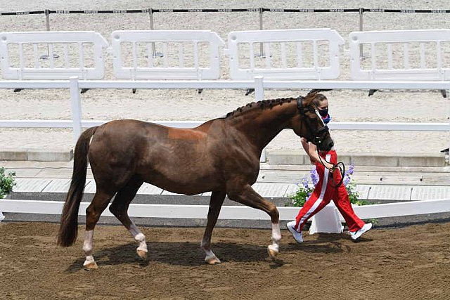 OLY-2020-DRESSAGE-JOG-7-24-21-1306-160-A MAKSAKOVA-BOJENGELS-ROC-DDEROSAPHOTO