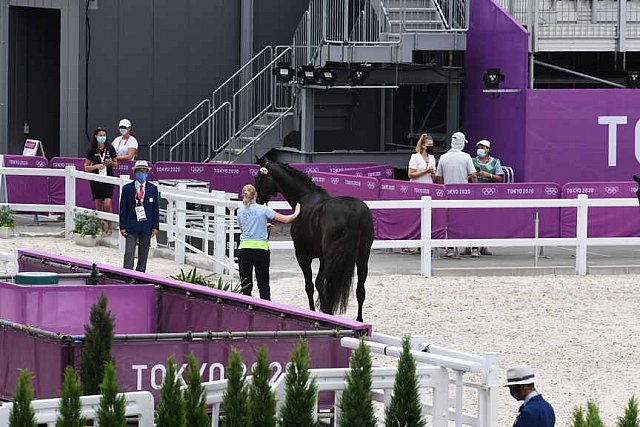 OLY-2020-DRESSAGE-JOG-7-24-21-1380-DDEROSAPHOTO