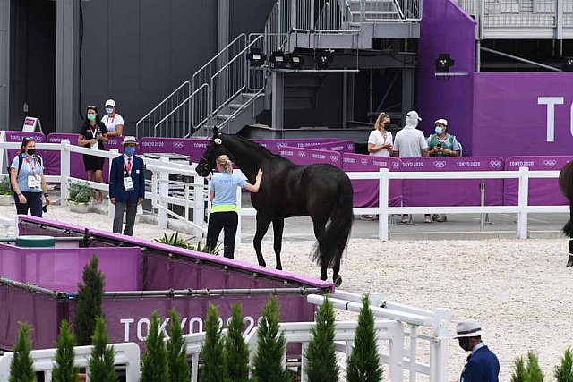 OLY-2020-DRESSAGE-JOG-7-24-21-1381-DDEROSAPHOTO