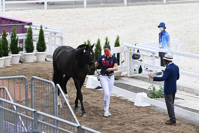 OLY-2020-DRESSAGE-JOG-7-24-21-1410-171-LYLE ADRIENNE-SALVINO-USA-DDEROSAPHOTO