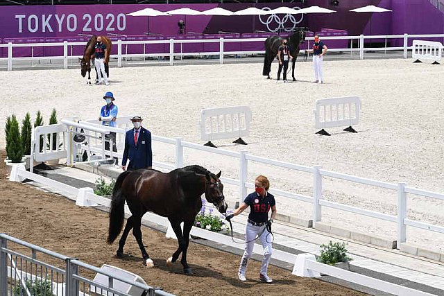 OLY-2020-DRESSAGE-JOG-7-24-21-1480-173-SABINE SCHUT-KERY-SANCEO-USA-DDEROSAPHOTO