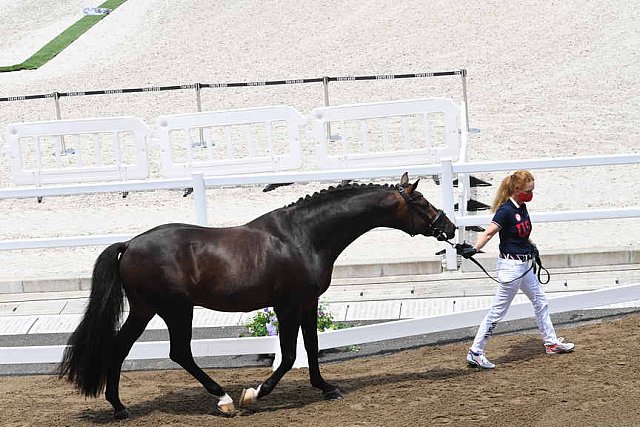 OLY-2020-DRESSAGE-JOG-7-24-21-1488-173-SABINE SCHUT-KERY-SANCEO-USA-DDEROSAPHOTO