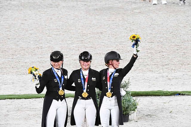 OLY-2020-DRESSAGE-GP SPECIAL AWARDS-7-27-21-6938-DDEROSAPHOTO