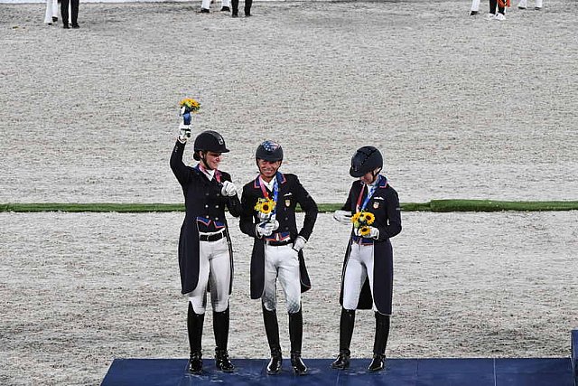 OLY-2020-DRESSAGE-GP SPECIAL AWARDS-7-27-21-6942-DDEROSAPHOTO