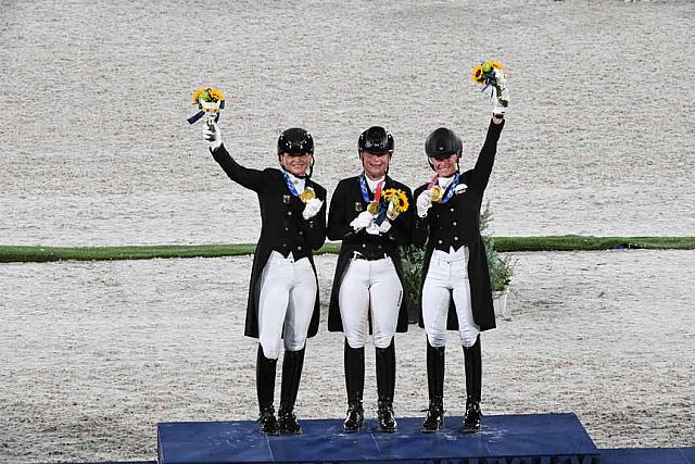 OLY-2020-DRESSAGE-GP SPECIAL AWARDS-7-27-21-7023-DDEROSAPHOTO