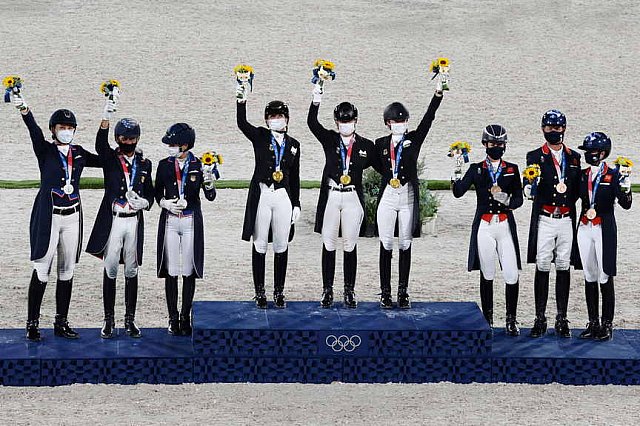 OLY-2020-DRESSAGE-GP SPECIAL AWARDS-7-27-21-4977-DDEROSAPHOTO