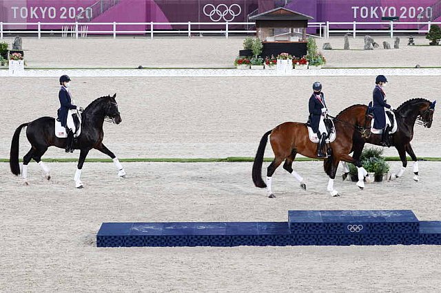 OLY-2020-DRESSAGE-GP SPECIAL AWARDS-7-27-21-5001-DDEROSAPHOTO