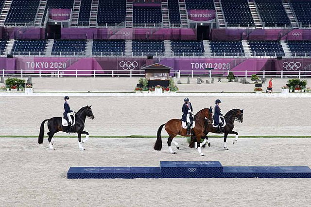 OLY-2020-DRESSAGE-GP SPECIAL AWARDS-7-27-21-5003-DDEROSAPHOTO