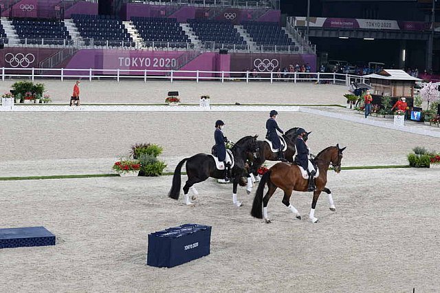 OLY-2020-DRESSAGE-GP SPECIAL AWARDS-7-27-21-5011-DDEROSAPHOTO