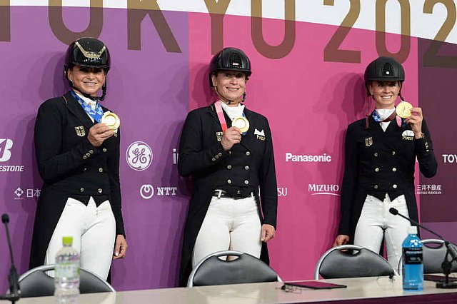 OLY-2020-DRESSAGE-GP SPECIAL AWARDS-7-27-21-5033-DDEROSAPHOTO