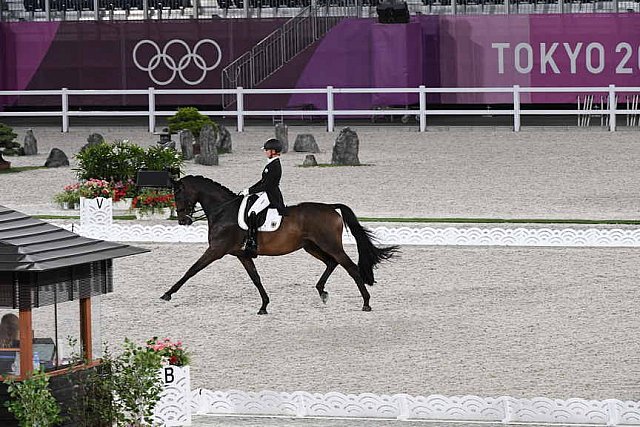 OLY-2020-DRESSAGE-GP FREESTYLE-7-28-21-8993-139-JESSICA VON BREDOW-WERNDL-TSF DALERA-GER-DDEROSAPHOTO
