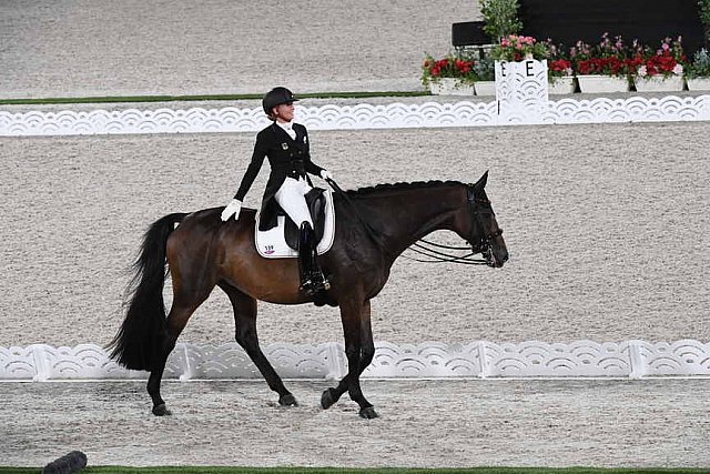 OLY-2020-DRESSAGE-GP FREESTYLE-7-28-21-9033-139-JESSICA VON BREDOW-WERNDL-TSF DALERA-GER-DDEROSAPHOTO
